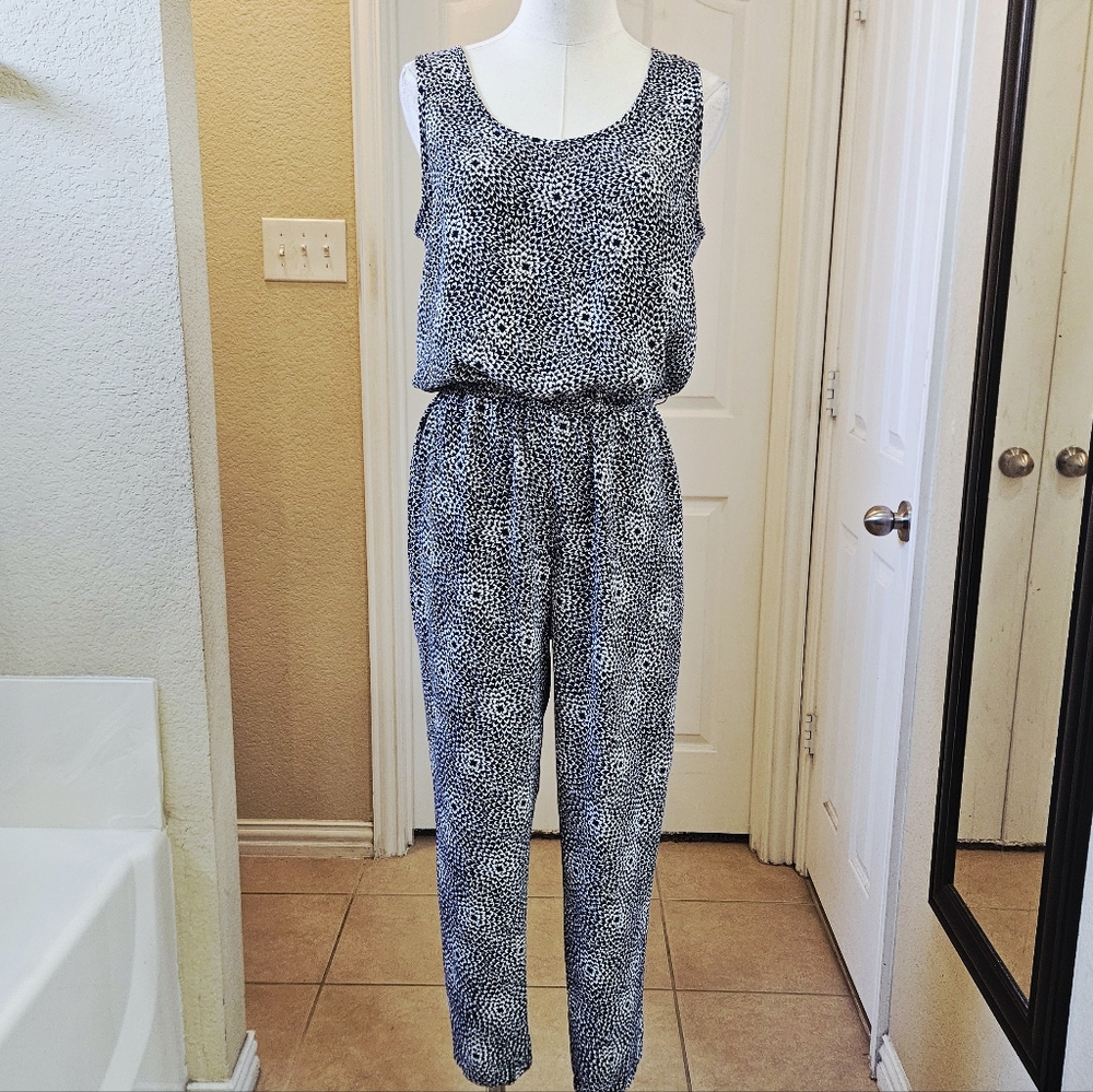 Tommy Hilfiger Navy and White Floral Jumpsuit Size 6